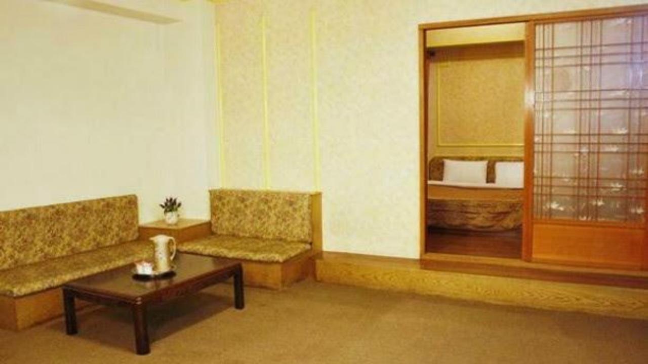 Teresa Hotel Toufen Εξωτερικό φωτογραφία
